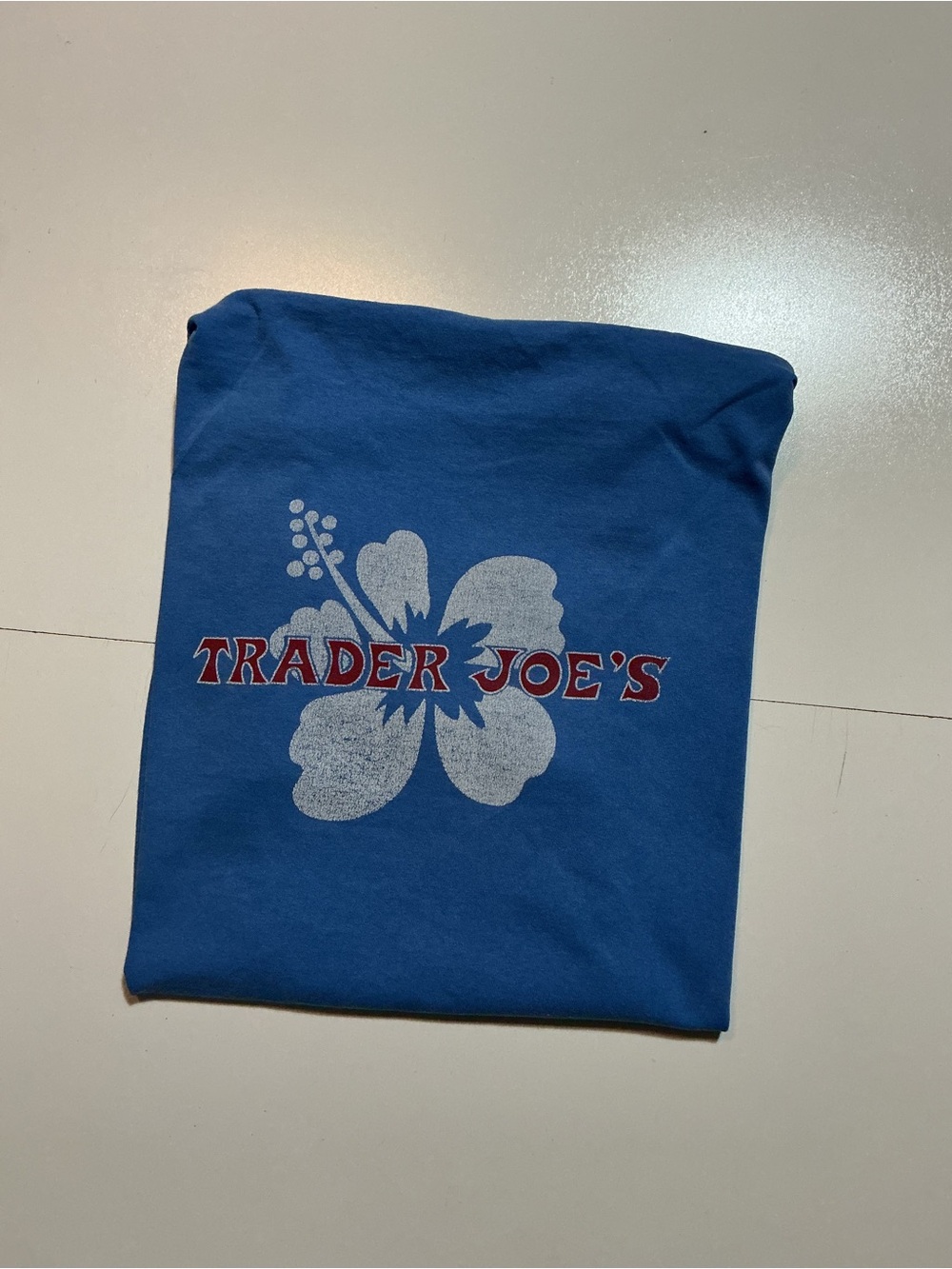 Trader Joes Grocery Store Hibiscus Flower Graphic Blue S/S T-Shirt